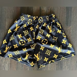 Bravest Studios Shorts Size Medium LV